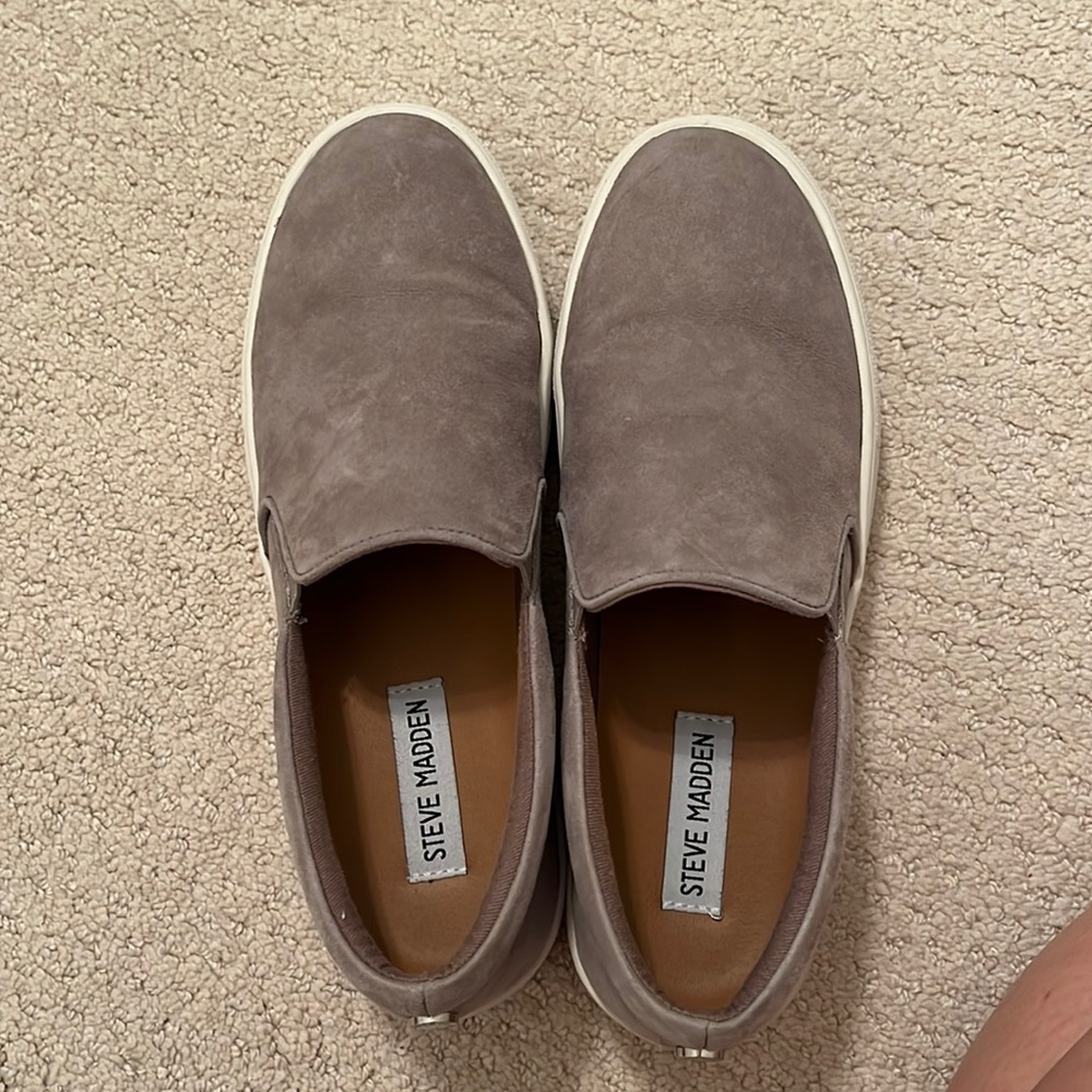 Steve Madden Grey Suede Gills Sneaker